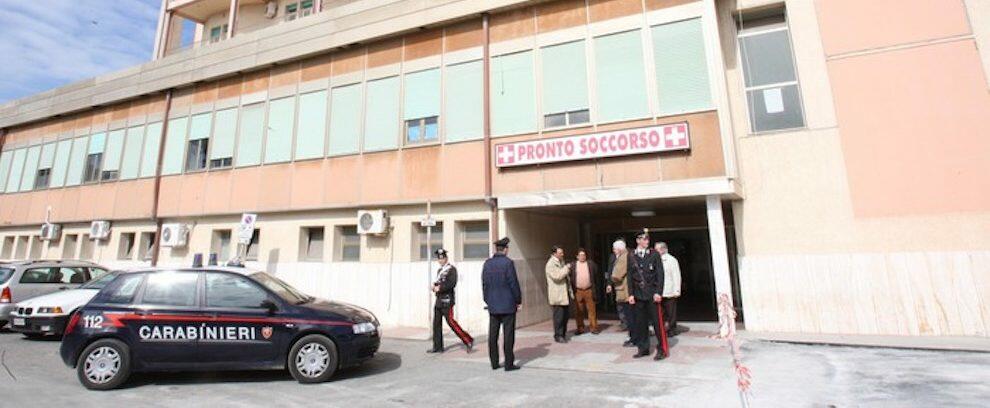 Nuora di un paziente aggredisce la dottoressa a calci e pugni