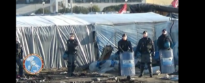 Operazioni di sgombero presso la tendopoli di San Ferdinando – video item-thumbnail