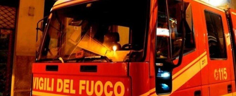 Roccella Jonica, incendiato un mezzo utilizzato per la raccolta differenziata