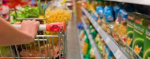 Fa la spesa in un altro comune e viene denunciato: “Al supermercato di Vibo hanno prezzi più bassi” item-thumbnail