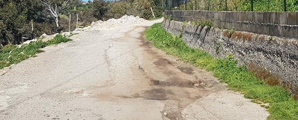 Segnalazione da Caulonia: “In via Vignacorte nessuno si indigna più”