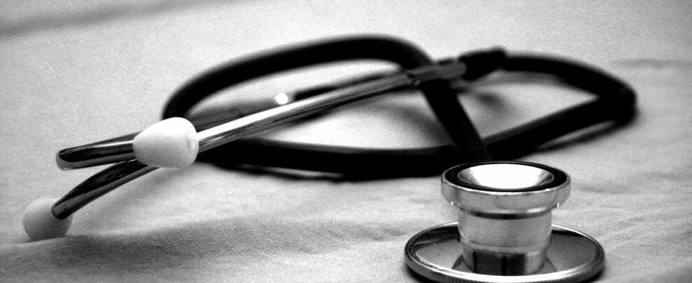 Cartelle cliniche manomesse per coprire errori e negligenze di medici e ostetriche: pioggia di condanne