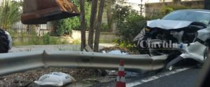 Auto si schianta contro guardrail sulla S.S. 106 item-thumbnail