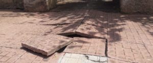 Lettore: “Il pericolo si insinua per le strade di Caulonia” item-thumbnail