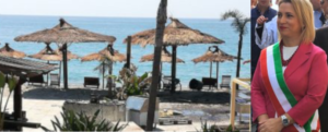 Lido bruciato a Caulonia, solidarietà dell’Amministrazione Belcastro item-thumbnail