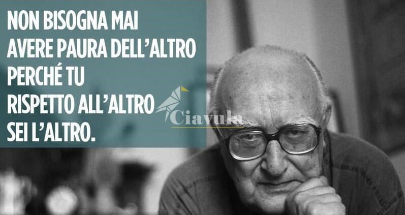 Il personaggio del giorno: un grande italiano, Andrea Camilleri. Nonostante la feccia nazionalista