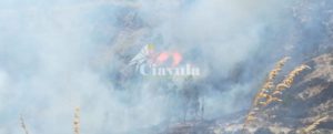 Caulonia, il vento rende difficile spegnere l’incendio item-thumbnail