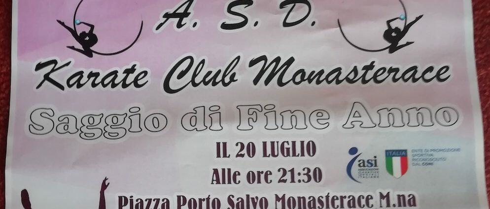 Saggio di fine anno dei ragazzi dell’ASD Karate Club Monasterace in piazza Porto Salvo