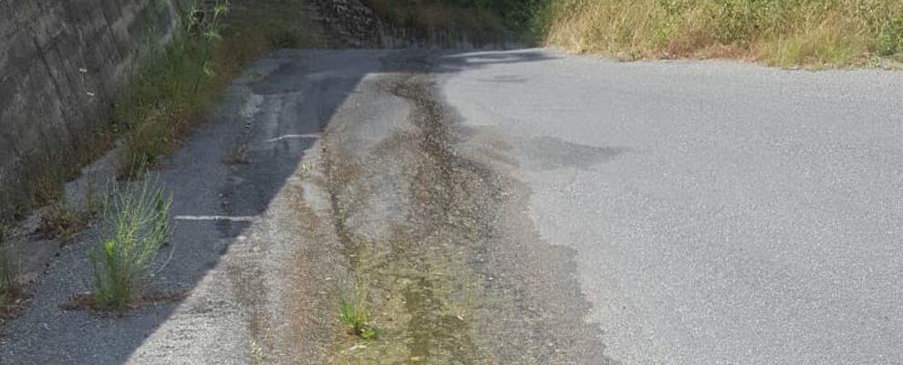 Spreco di acqua da Popelli a Caulonia, la segnalazione di un lettore