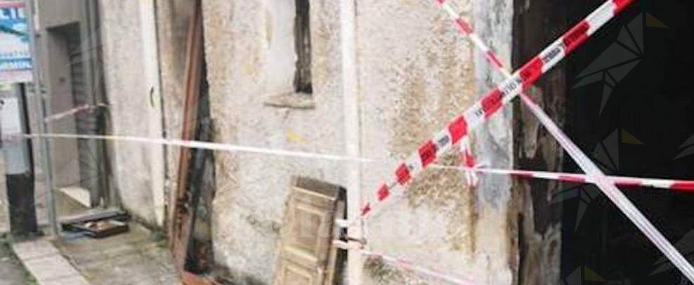 “Voglio ripulire la città dagli stranieri”: fascista ubriaco incendia la casa di un rumeno