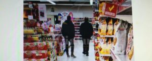 Vanno a fare shopping invece di lavorare, sospesi 3 dipendenti pubblici item-thumbnail