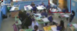 Il video delle violenze delle maestre sui bambini di Crotone item-thumbnail