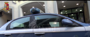 Controlli in città durante le “Feste Mariane”: sorpreso a rubare benzina da un’auto parcheggiata in strada item-thumbnail