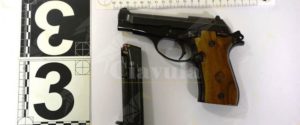Minaccia un ragazzo con una pistola, disarmato e arrestato un 64enne item-thumbnail