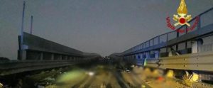 Auto finisce contro guardrail: morti quattro giovani item-thumbnail