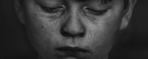 Perde la mamma nel naufragio a Cutro, ragazzo afgano tenta il suicidio item-thumbnail