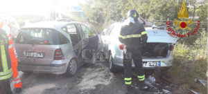 Incidente sulla S.S. 16 coinvolge tre auto e un furgone. Tre persone ferite item-thumbnail