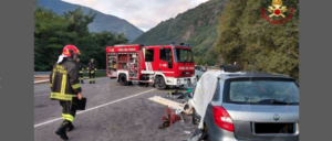 Camion perde carico di legname e uccide un 15enne. Gravemente ferita la madre item-thumbnail