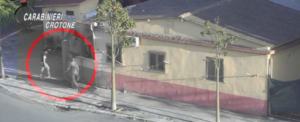 “Operazione Acquamala”: coinvolgevano minori per spacciare nelle scuole calabresi item-thumbnail