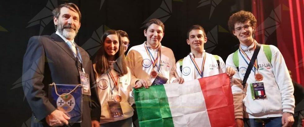 Alle Olimpiadi internazionali di Astronomia in Romania sul podio 3 calabresi