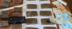 Trovati con 22 panetti di hashish, arrestati item-thumbnail