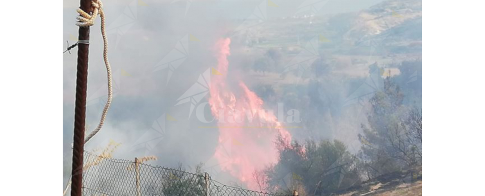 Incendio a Placanica – foto e video