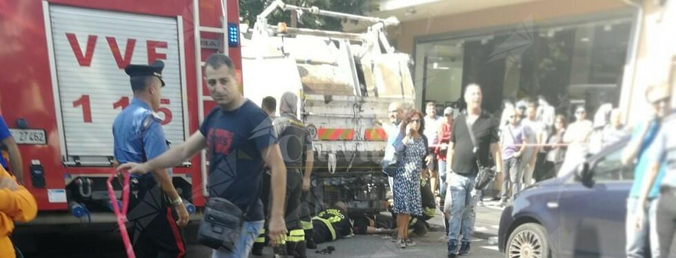 E’ di Gioiosa l’uomo ferito dal camion di Locride Ambiente a Siderno