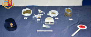Trovati con 300grammi di stupefacenti, arrestate 3 persone a Rosarno item-thumbnail