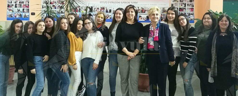 La consulta delle ragazze: parte dal Piria di Rosarno il progetto regionale della Casa delle Donne di FìmminaTV
