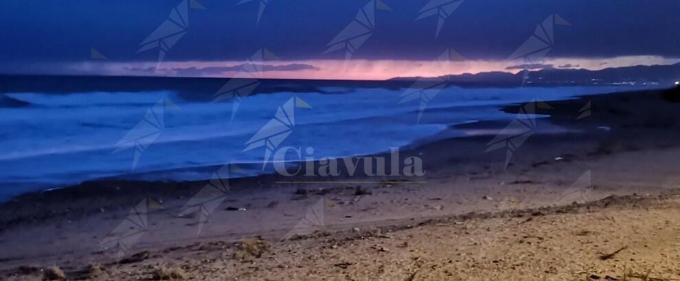 Foto del giorno: tramonto sul lungomare di Caulonia