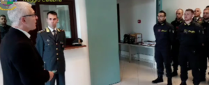 Maxi sequestro di cocaina al porto di Gioia Tauro: il Senatore Morra in visita alla Guardia di Finanza item-thumbnail