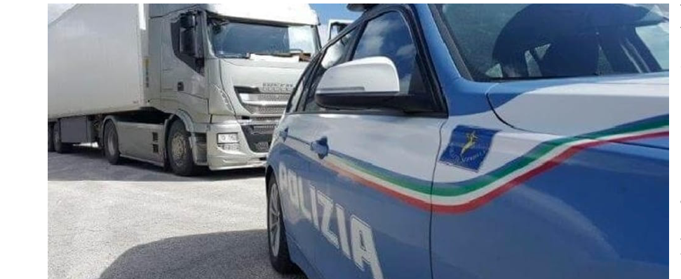 Fermato un camion sulla S.S. 106, aveva manomesso il cronotachigrafo