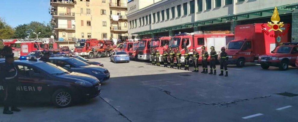 Polizia e Carabinieri vicini ai Vigili del Fuoco nel giorno dei funerali