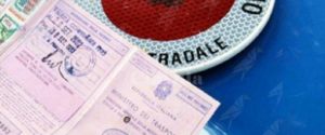 Produceva patenti di guida false, denunciato dalla polizia item-thumbnail