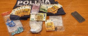 Spaccio di cocaina all’interno di una sala scommesse: chiuso il locale, e arrestata una persona item-thumbnail