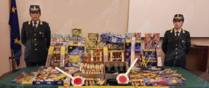Scoperto dai finanzieri a vendere botti illegali su Facebook, sequestrati oltre 100kg di materiale esplodente item-thumbnail