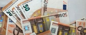 Sequestrati 2.000 euro e 400 dosi di droga, arrestati 7 pusher item-thumbnail