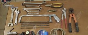 Beccati con dei grimaldelli in auto, denunciati due pregiudicati reggini item-thumbnail