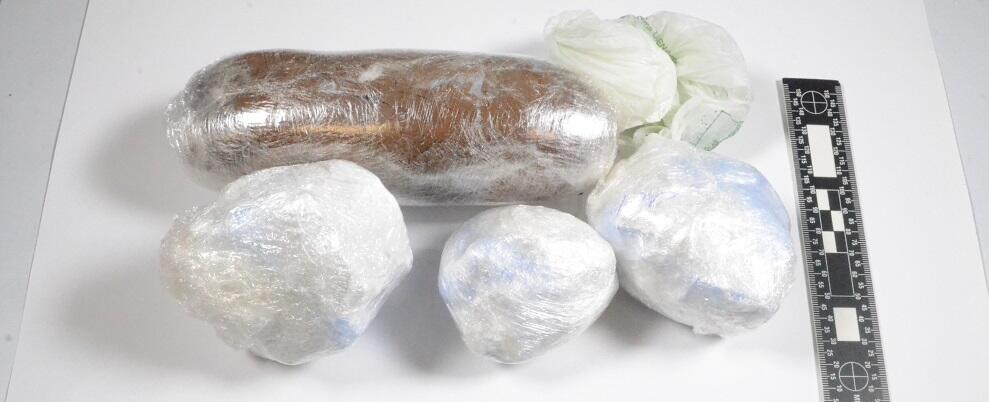La polizia sequestra mezzo kg di eroina e 270 grammi di cocaina