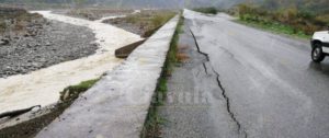 L’Allaro mette in pericolo la strada per San Nicola di Caulonia – foto e video item-thumbnail
