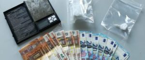 Spacciava cocaina, arrestato dalla polizia item-thumbnail