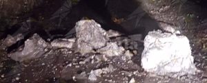 Segnalazione, caduti massi sulla strada Ursini-Campoli item-thumbnail