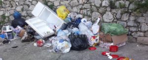 Raccolta differenziata Caulonia: mastelli rubati e inciviltà natalizia item-thumbnail