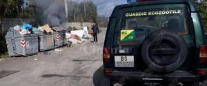 Ancora rifiuti dati alle fiamme a Caulonia item-thumbnail