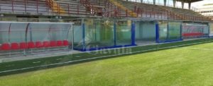 Giovani studenti danneggiano lo spogliatoio dello stadio comunale di Locri item-thumbnail