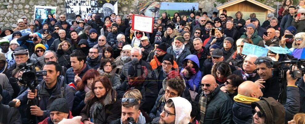 Le sardine invadono Riace