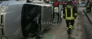 Incidente in Calabria, i vigili del fuoco liberano un uomo rimasto bloccato nell’auto item-thumbnail