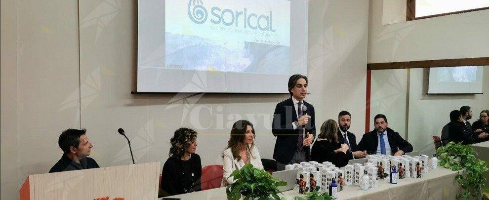 Reggio Calabria: borracce agli studenti per contrastare l’utilizzo della plastica monouso