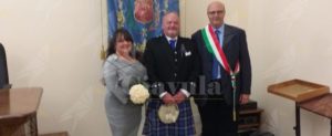 Foto del giorno: matrimonio scozzese a Roccella Jonica item-thumbnail