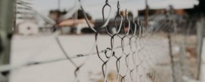 Morti e proteste nei Centri di permanenza per il Rimpatrio: “Chiudiamoli subito” item-thumbnail